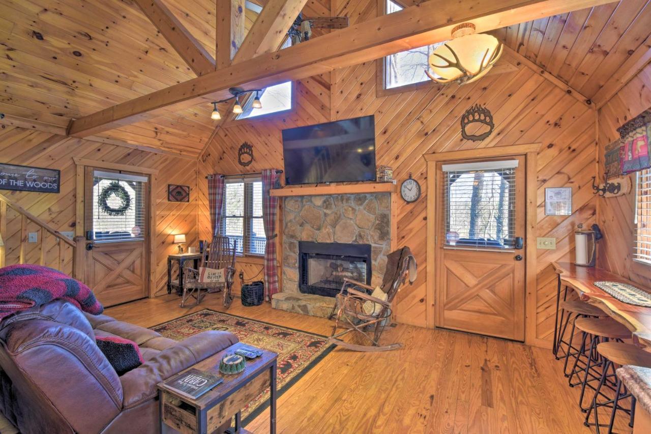 Helen Cabin With Deck And Hot Tub Less Than Half Mi To Main St ภายนอก รูปภาพ