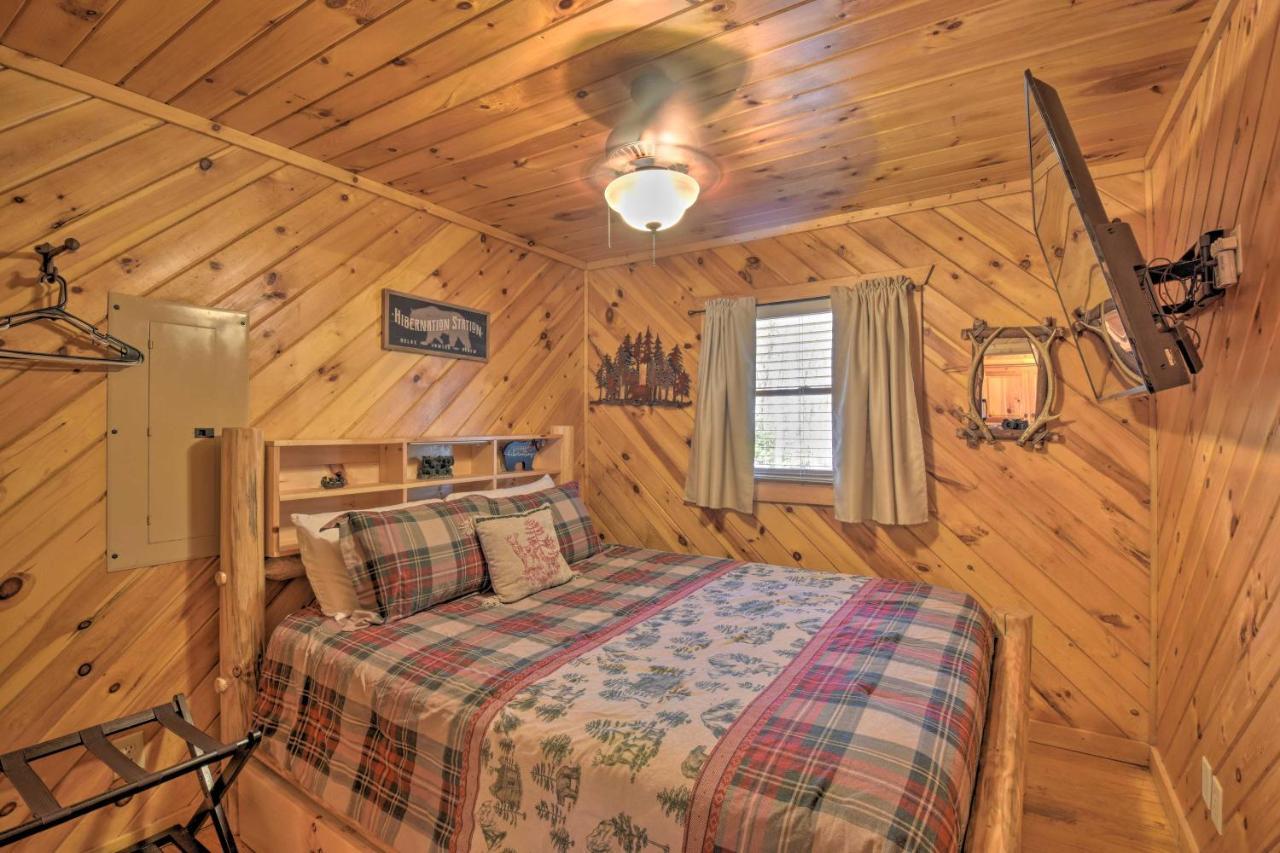 Helen Cabin With Deck And Hot Tub Less Than Half Mi To Main St ภายนอก รูปภาพ